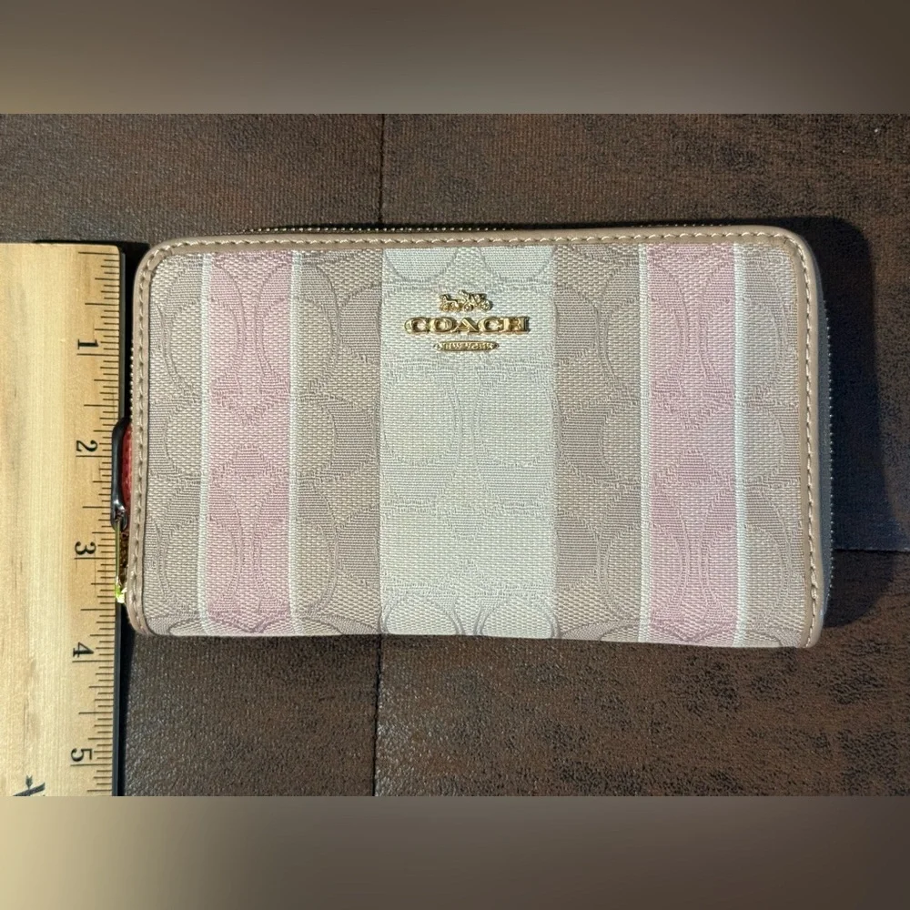 Coach‎ Medium Zip Around Wallet In Signature Canvas Jacquard With Stripes